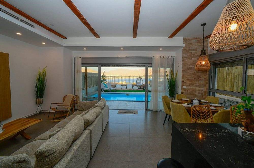 122358 גלריה כללית, לה בל בוטיק אילת, וילה  באילת וילות - Vila 4 U