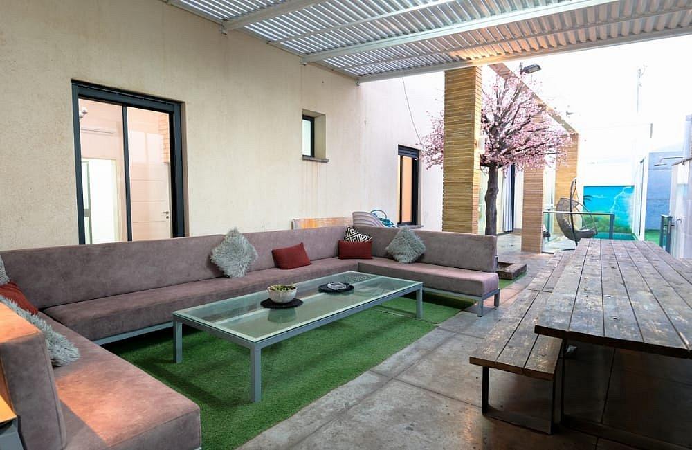 123860 המתחם החיצוני, ממלכת אהרון, וילה  בכלנית וילות - Vila 4 U