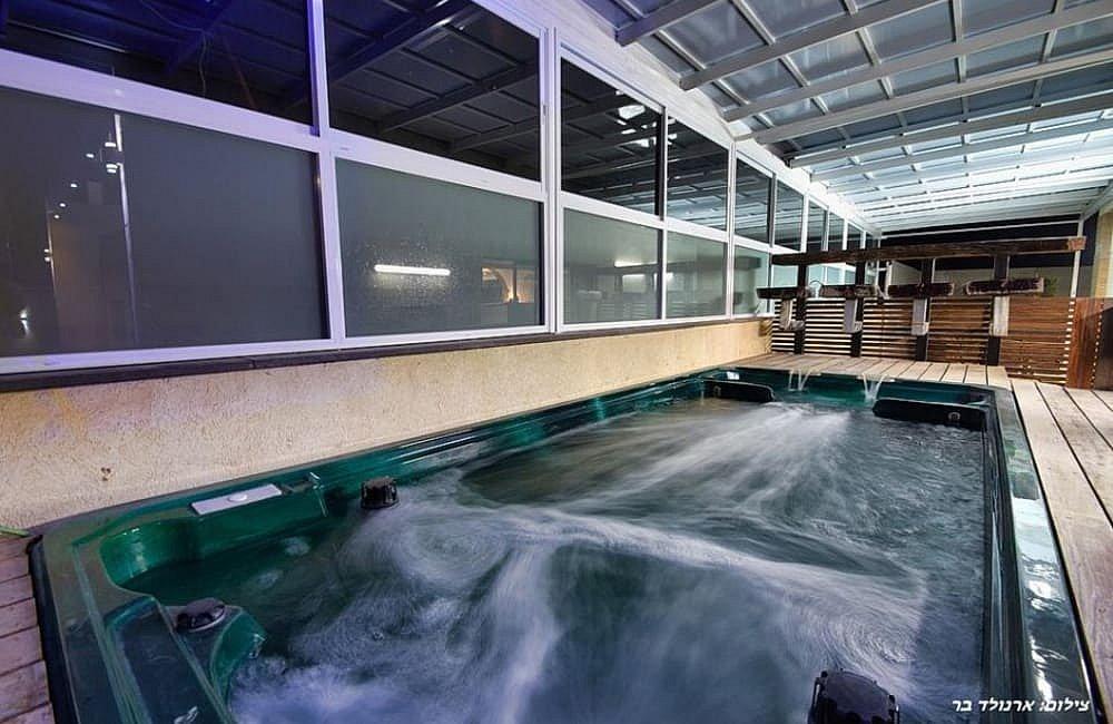 123863 המתחם החיצוני, ממלכת אהרון, וילה  בכלנית וילות - Vila 4 U