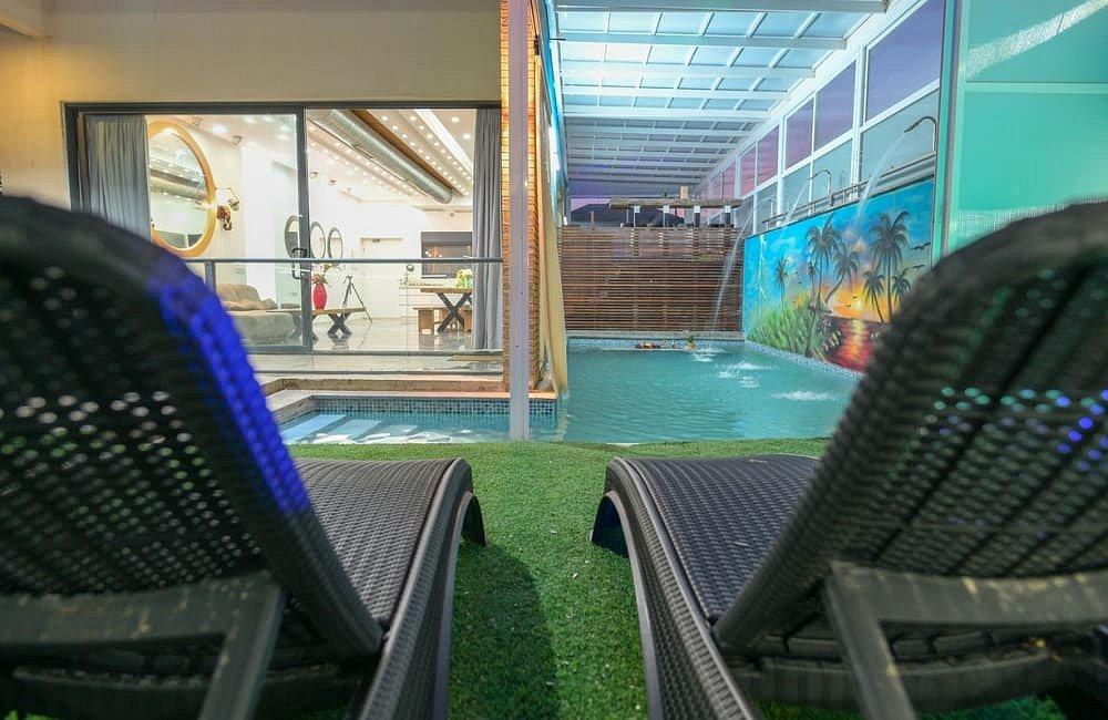 123879 המתחם החיצוני, ממלכת אהרון, וילה  בכלנית וילות - Vila 4 U