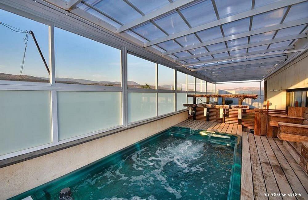 123884 המתחם החיצוני, ממלכת אהרון, וילה  בכלנית וילות - Vila 4 U