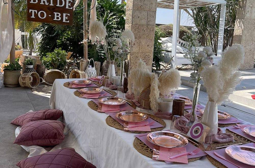 125525 אירועים במתחם, הברבור הורוד, וילה  בשדה צבי וילות - Vila 4 U