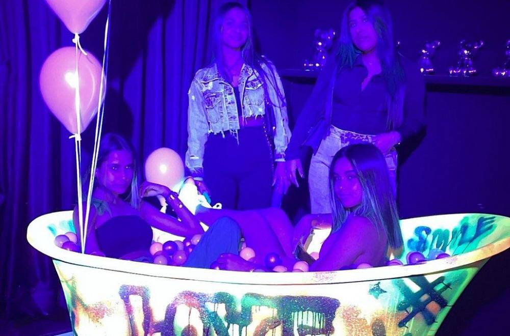 127751 חוגגים בציקה, ציקה קלאב, וילה  באשדוד וילות - Vila 4 U