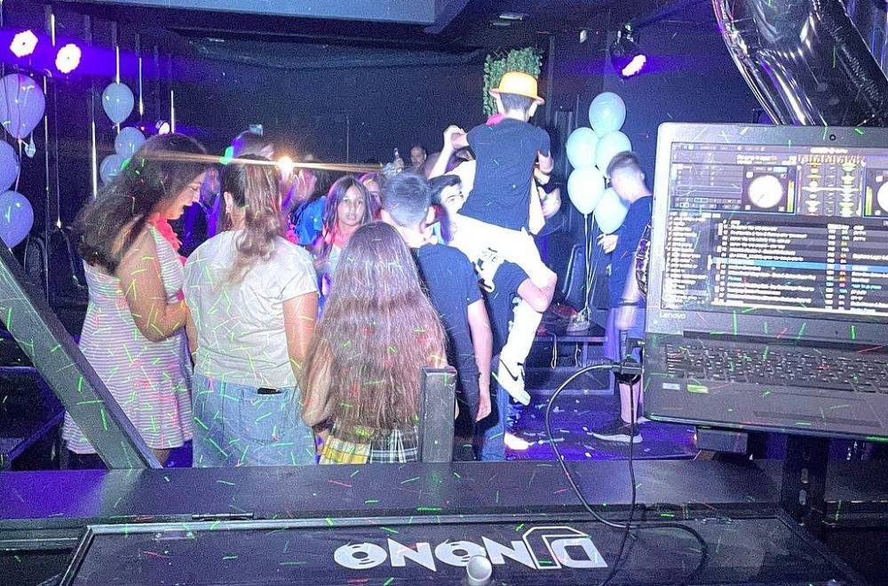 127757 חוגגים בציקה, ציקה קלאב, וילה  באשדוד וילות - Vila 4 U