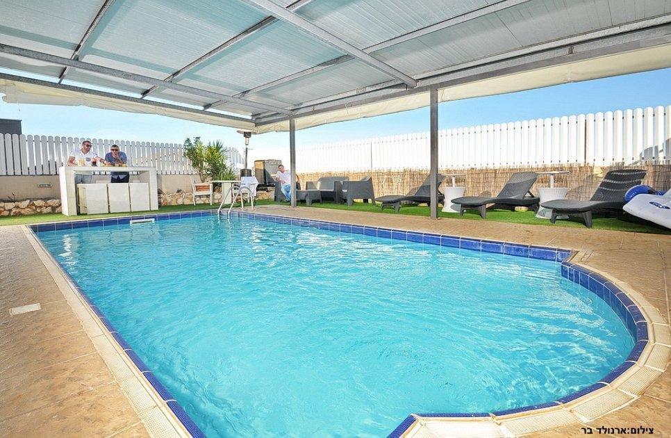 127802 המתחם החיצוני, וילה אביה - Villa Aviya, וילה  בנוף כנרת וילות - Vila 4 U