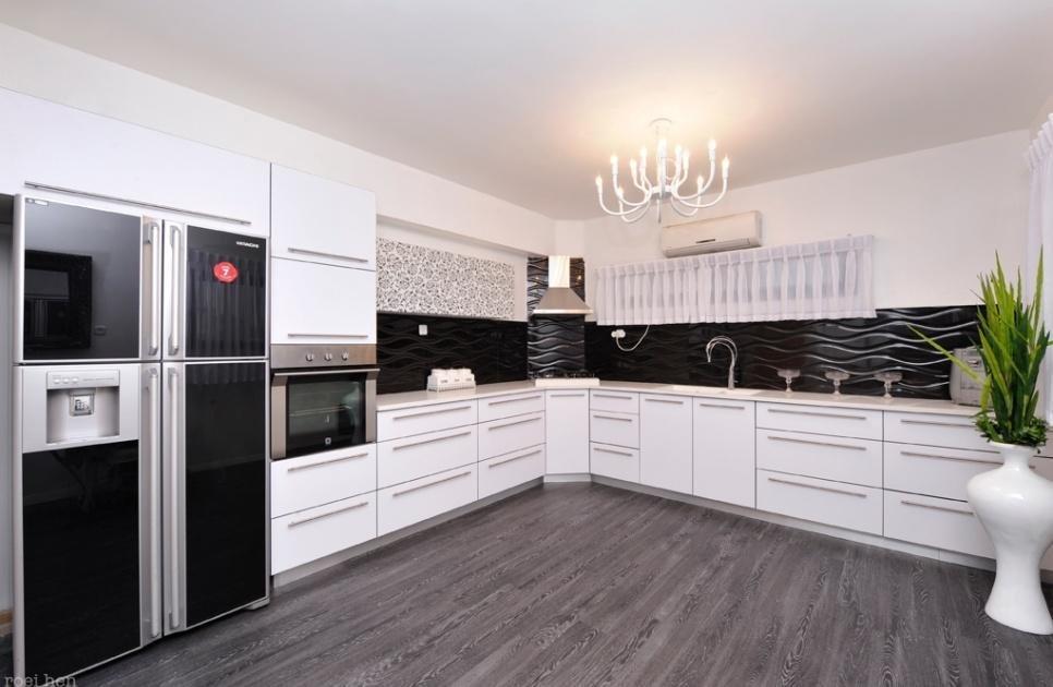 127811 המתחם הפנימי, וילה אביה - Villa Aviya, וילה  בנוף כנרת וילות - Vila 4 U