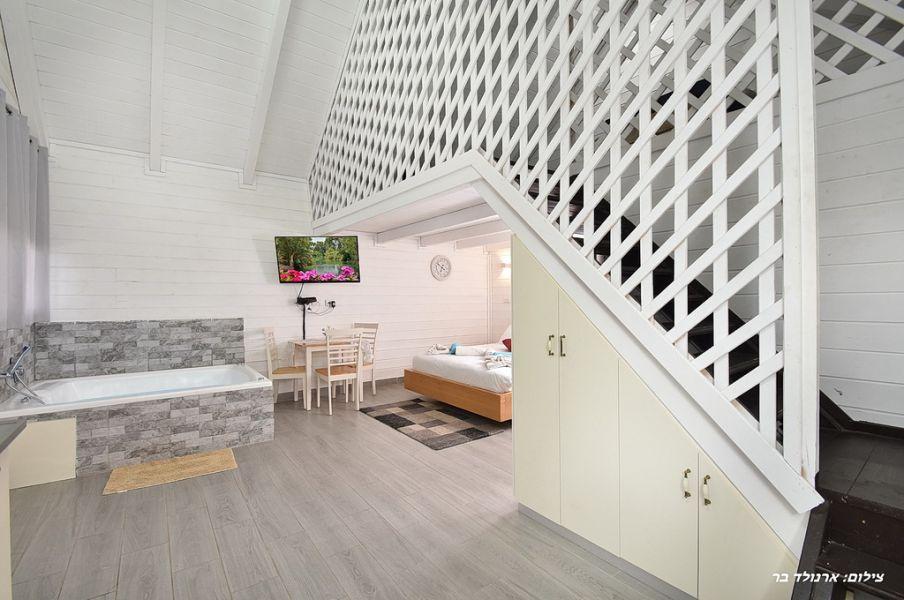 130240 הבקתות, אחוזת משה, וילה  בחזון וילות - Vila 4 U