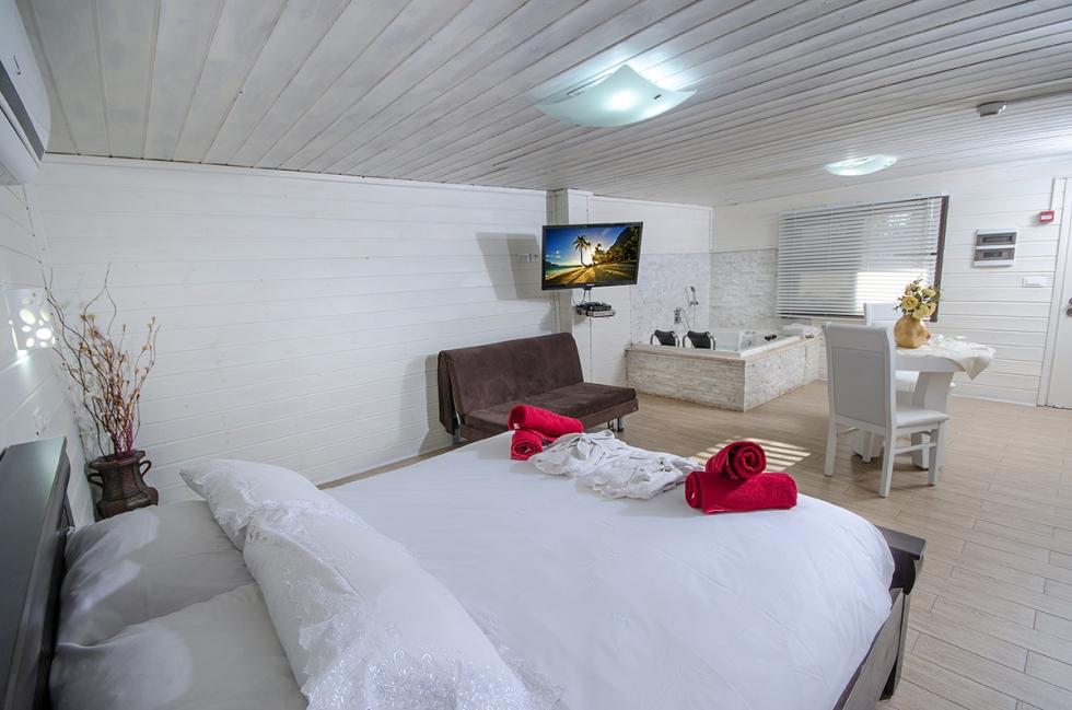 130246 הבקתות, אחוזת משה, וילה  בחזון וילות - Vila 4 U