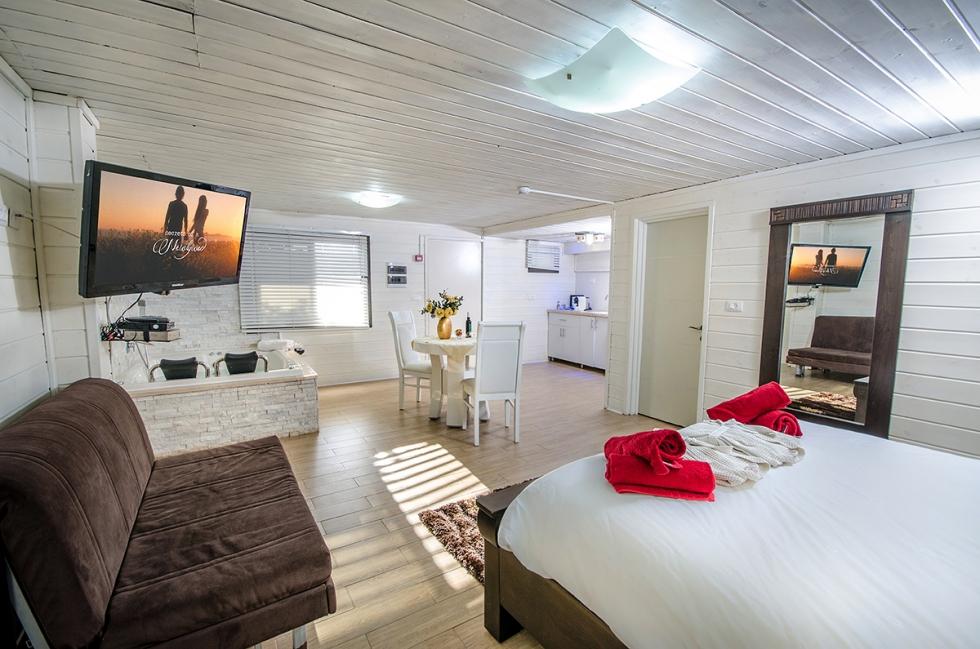 130251 הבקתות, אחוזת משה, וילה  בחזון וילות - Vila 4 U