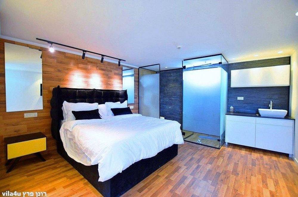 130300 גלריה כללית, בית האצילים איוונטס, וילה  בנתניה וילות - Vila 4 U