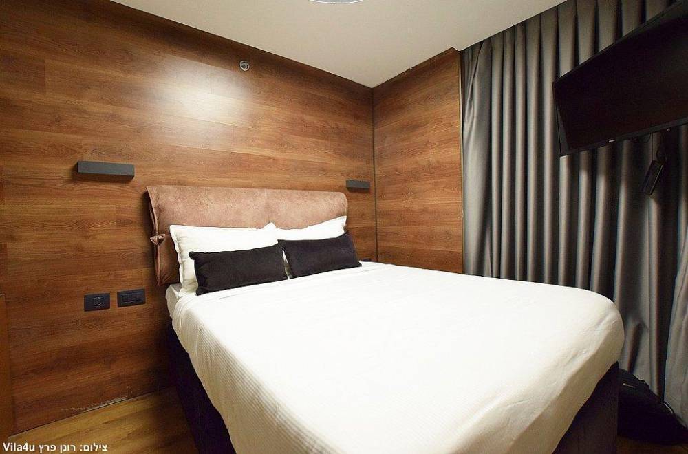 130322 מתחם פנימי, בית האצילים איוונטס, וילה  בנתניה וילות - Vila 4 U
