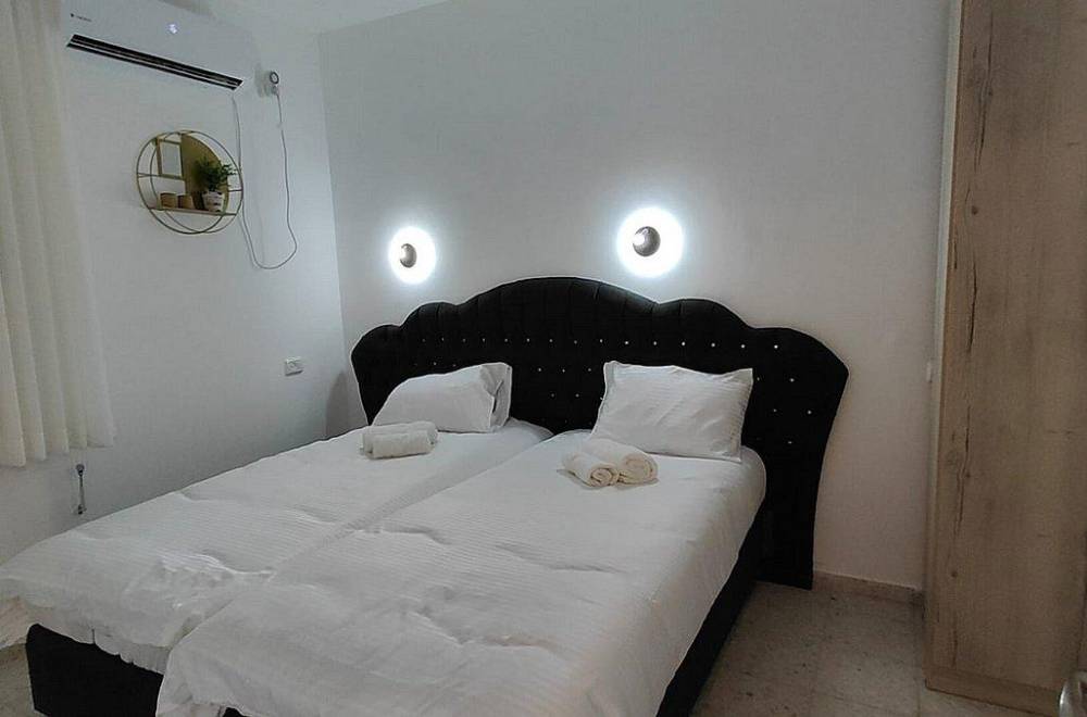 131053 מתחם פנימי, אצולת אירופה - גבעות ירושלים, וילה  בירושלים וילות - Vila 4 U