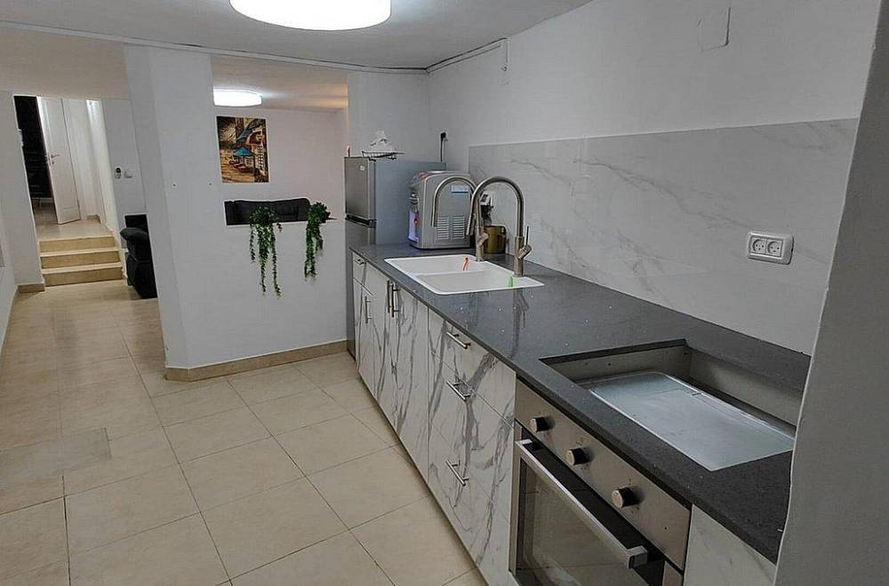 131058 מתחם פנימי, אצולת אירופה - גבעות ירושלים, וילה  בירושלים וילות - Vila 4 U