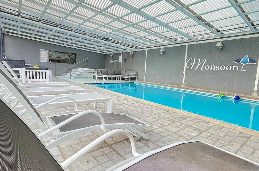 131904 מתחם חיצוני ובריכה, וילה מונסון פרימיום, וילה  בעין יעקב וילות - Vila 4 U