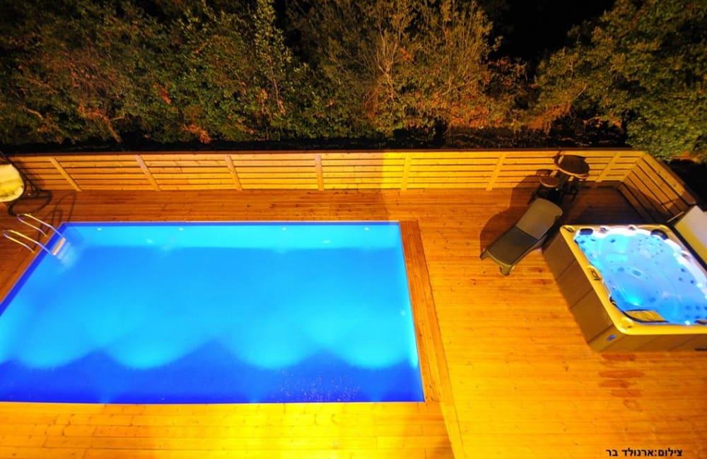 133109 המתחם החיצוני, וילה אלת היער, וילה  בגרנות הגליל וילות - Vila 4 U