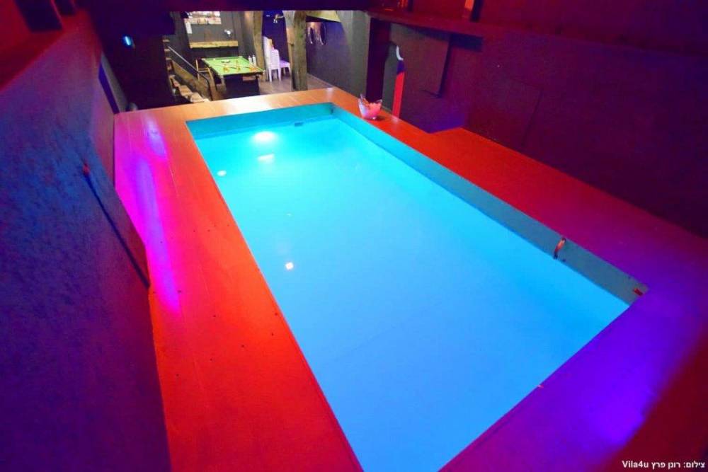 133910 ג'קוזי, בריכה ומתחם חוץ, לופט 117, וילה  בתל אביב וילות - Vila 4 U