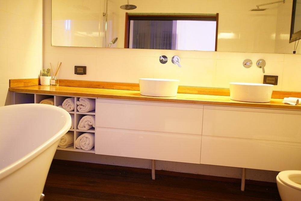 136205 הסלון והסוויטות, אחוזת דה אורו ריזורט, וילה  בנתניה וילות - Vila 4 U