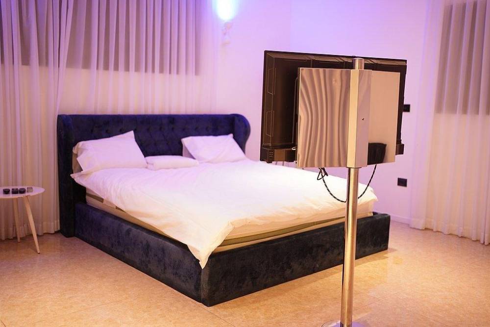 136209 הסלון והסוויטות, אחוזת דה אורו ריזורט, וילה  בנתניה וילות - Vila 4 U