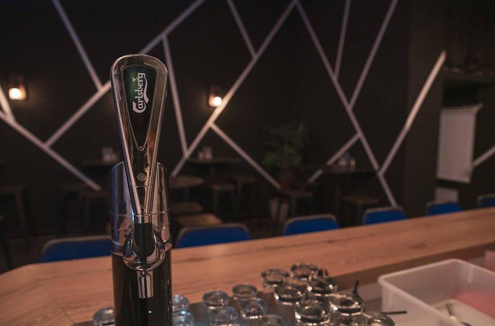 גלריה כללית שוגה בר ברז בירה כללי, שוגה בר - Shuga Bar, וילה  ברחובות וילות - Vila 4 U