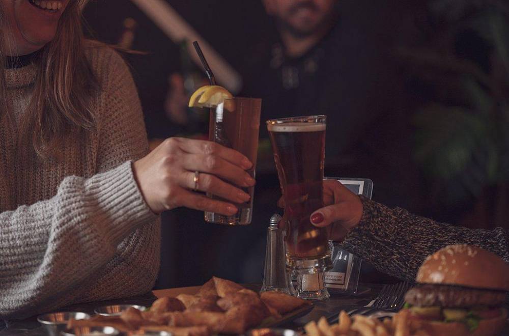 שוגה בר התפריט בירות מהחבית התפריט שלנו, שוגה בר - Shuga Bar, וילה  ברחובות וילות - Vila 4 U