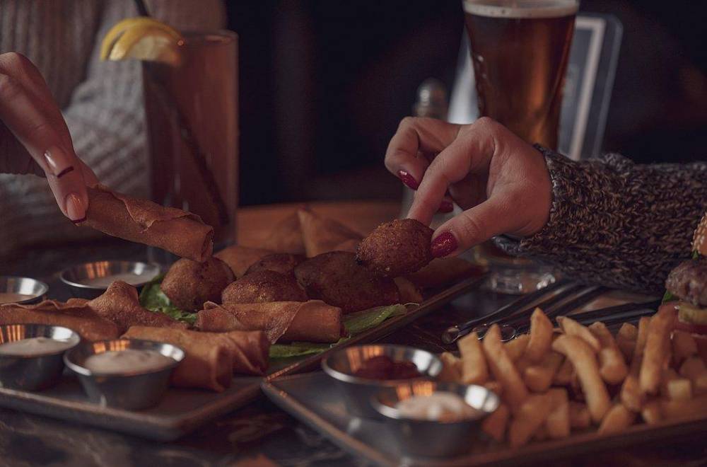 שוגה בר התפריט מגוון מטוגנים התפריט שלנו, שוגה בר - Shuga Bar, וילה  ברחובות וילות - Vila 4 U