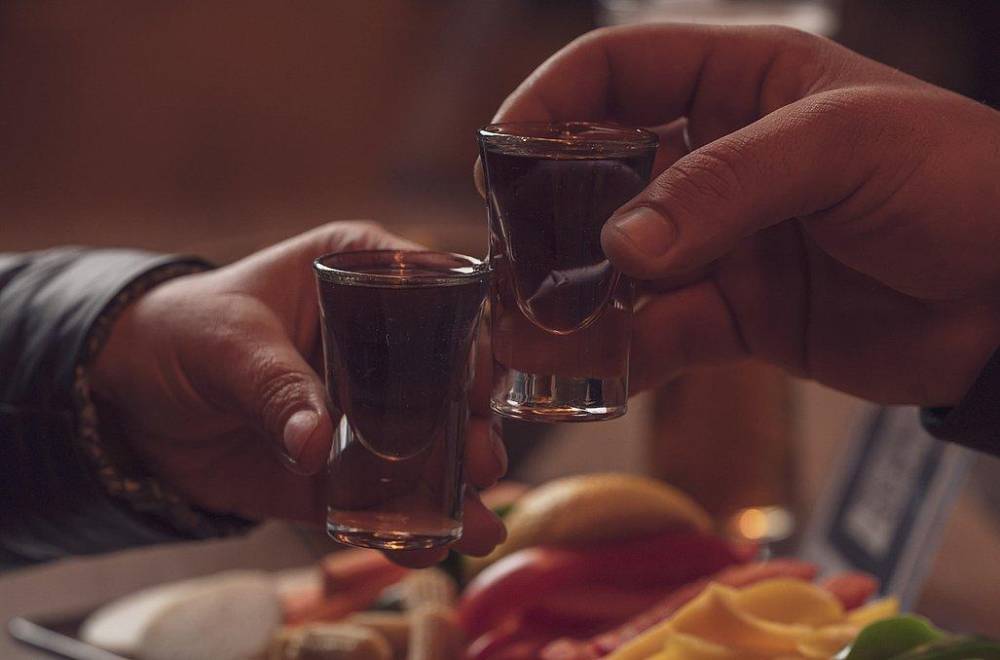 שוגה בר התפריט צייסרים התפריט שלנו, שוגה בר - Shuga Bar, וילה  ברחובות וילות - Vila 4 U