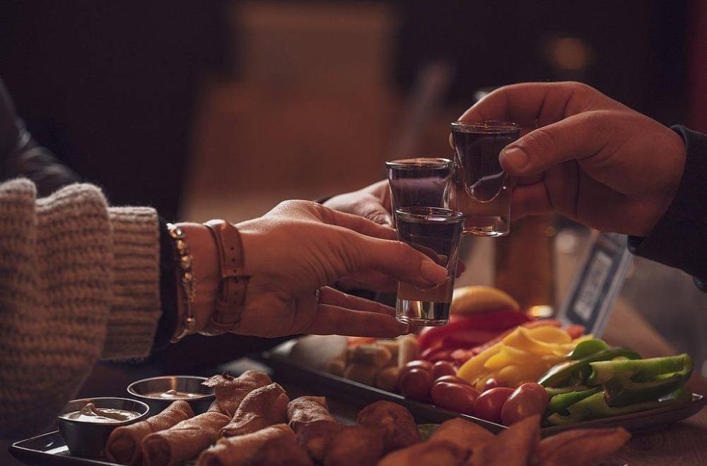 שוגה בר התפריטים התפריט שלנו, שוגה בר - Shuga Bar, וילה  ברחובות וילות - Vila 4 U