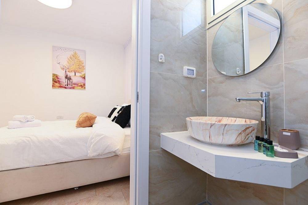 138356 מתחם פנימי, מימוסה מגדל, וילה  במגדל וילות - Vila 4 U