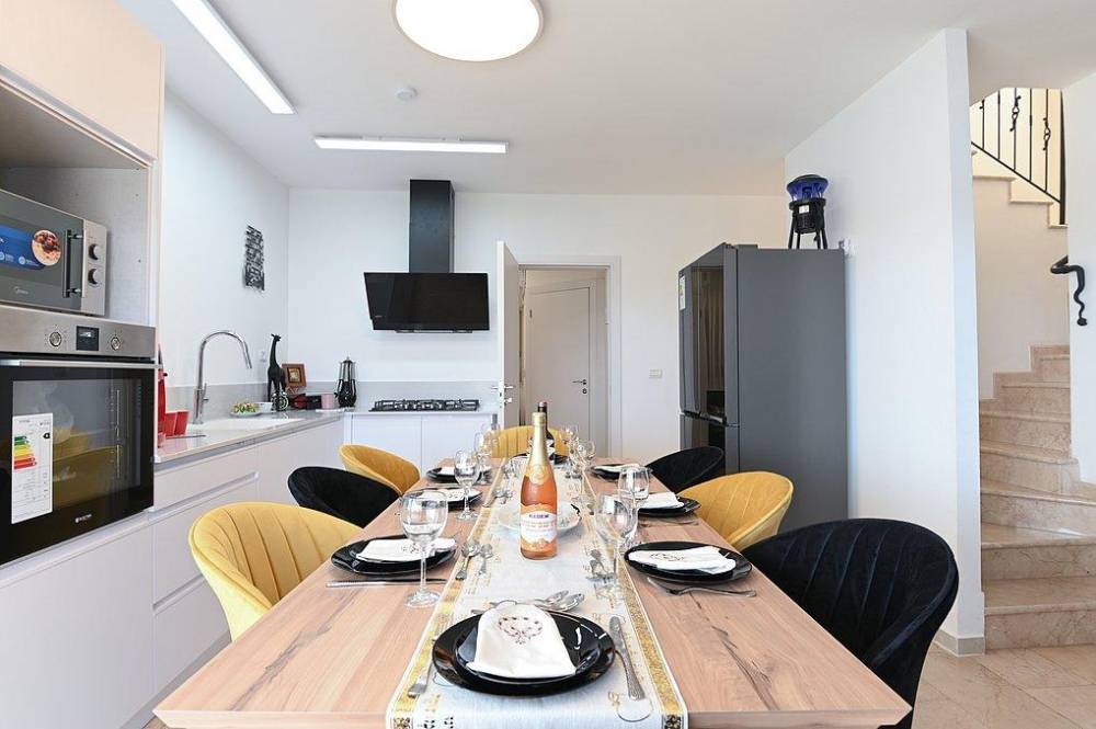 138365 מתחם פנימי, מימוסה מגדל, וילה  במגדל וילות - Vila 4 U