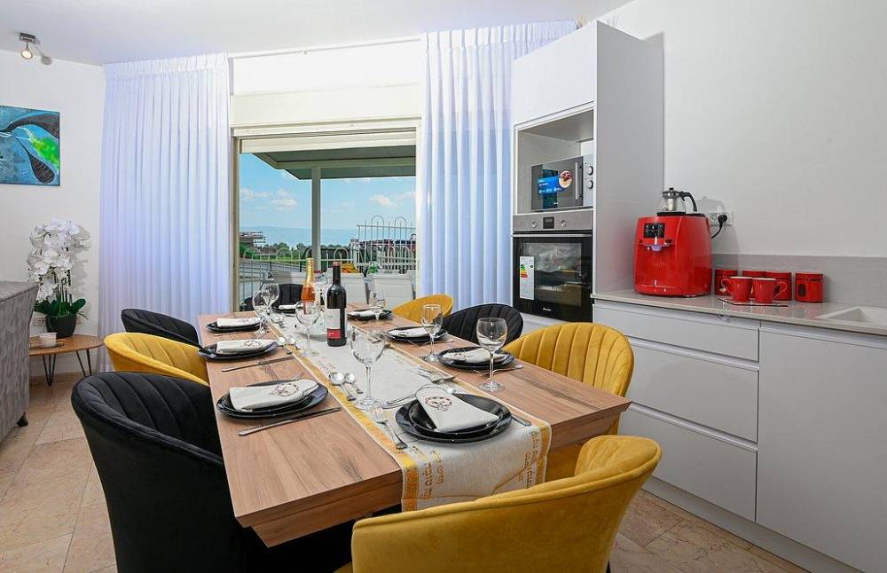 138373 מתחם פנימי, מימוסה מגדל, וילה  במגדל וילות - Vila 4 U