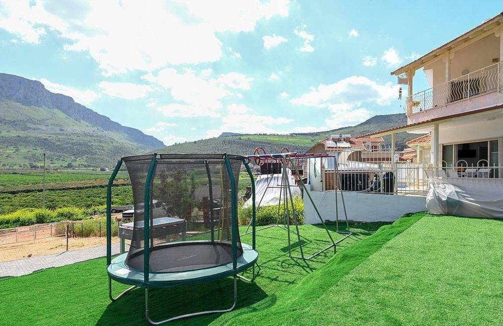 138413 מתחם הספורט והמשחקים, מימוסה מגדל, וילה  במגדל וילות - Vila 4 U