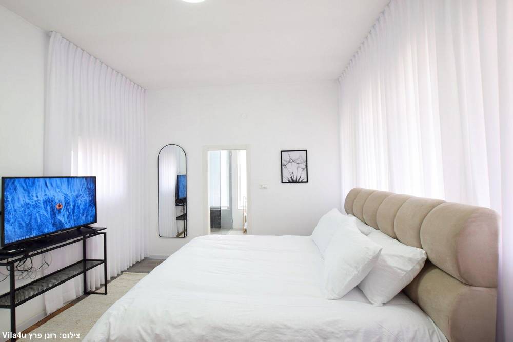 138695 המתחם הפנימי, לה וילה - La Vila פוריה, וילה  בפוריה כפר עבודה וילות - Vila 4 U