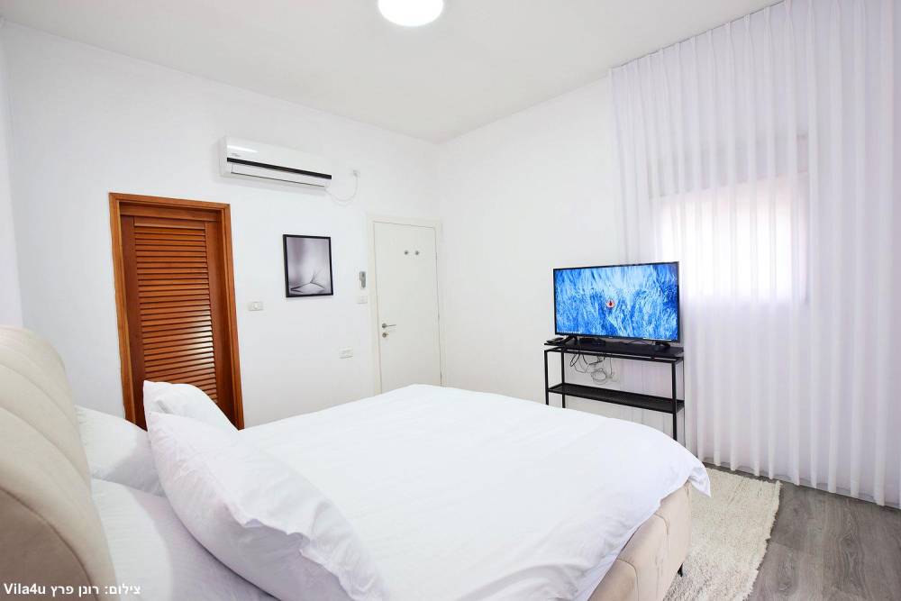 138696 המתחם הפנימי, לה וילה - La Vila פוריה, וילה  בפוריה כפר עבודה וילות - Vila 4 U