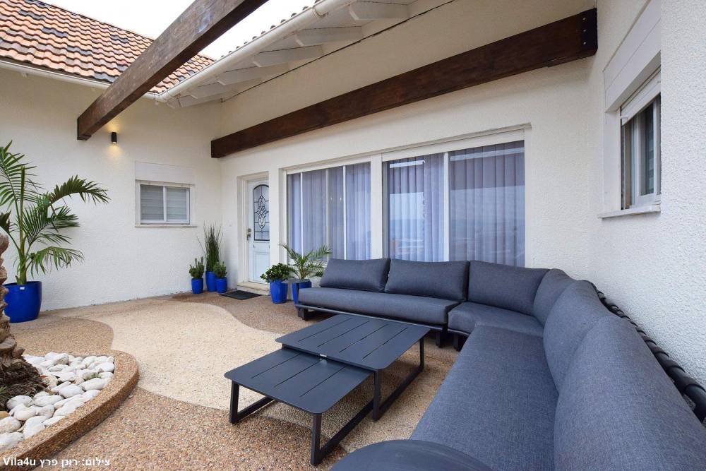 138726 המתחם החיצוני, לה וילה - La Vila פוריה, וילה  בפוריה כפר עבודה וילות - Vila 4 U