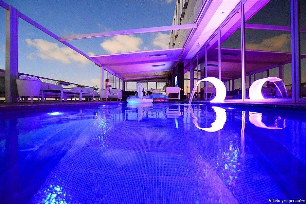 139572 המתחם בלילה, מתחם שמיים, וילה  ברמת גן וילות - Vila 4 U