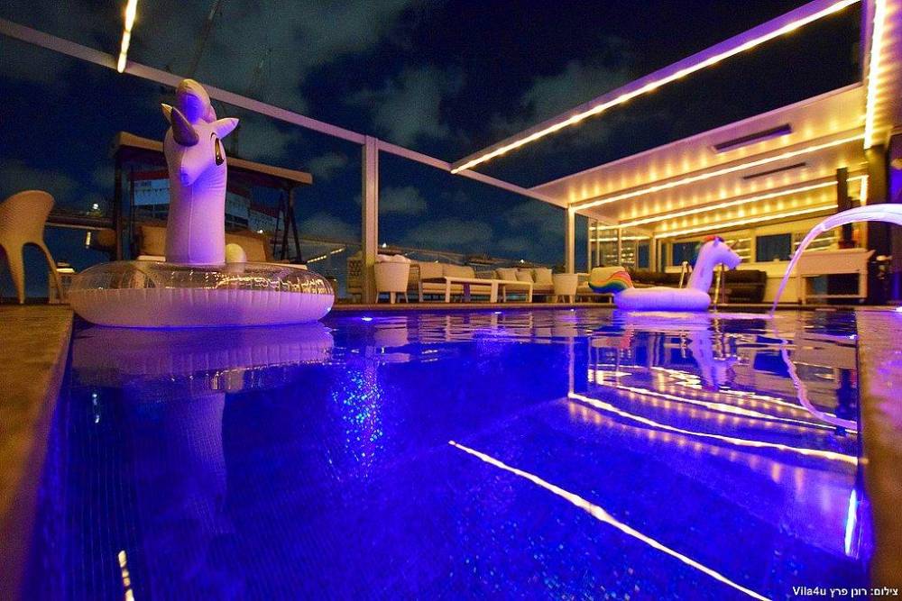 139573 המתחם בלילה, מתחם שמיים, וילה  ברמת גן וילות - Vila 4 U