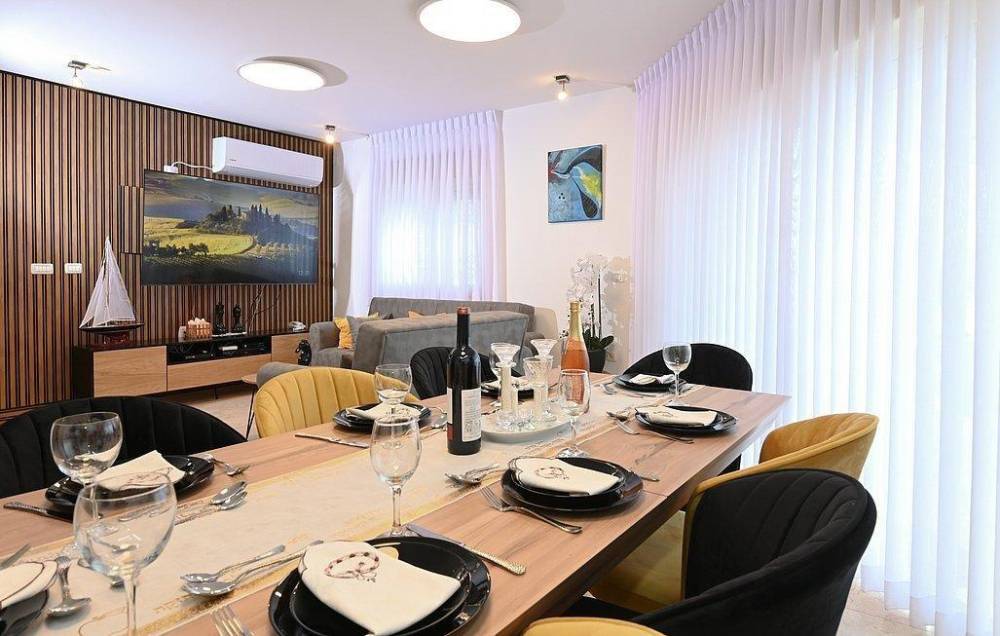 140408 גלריה כללית, מימוסה מגדל, וילה  במגדל וילות - Vila 4 U