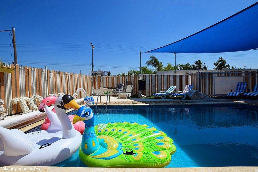 142155 כללי, בריכת הסולטן, וילה  בעזריקם וילות - Vila 4 U