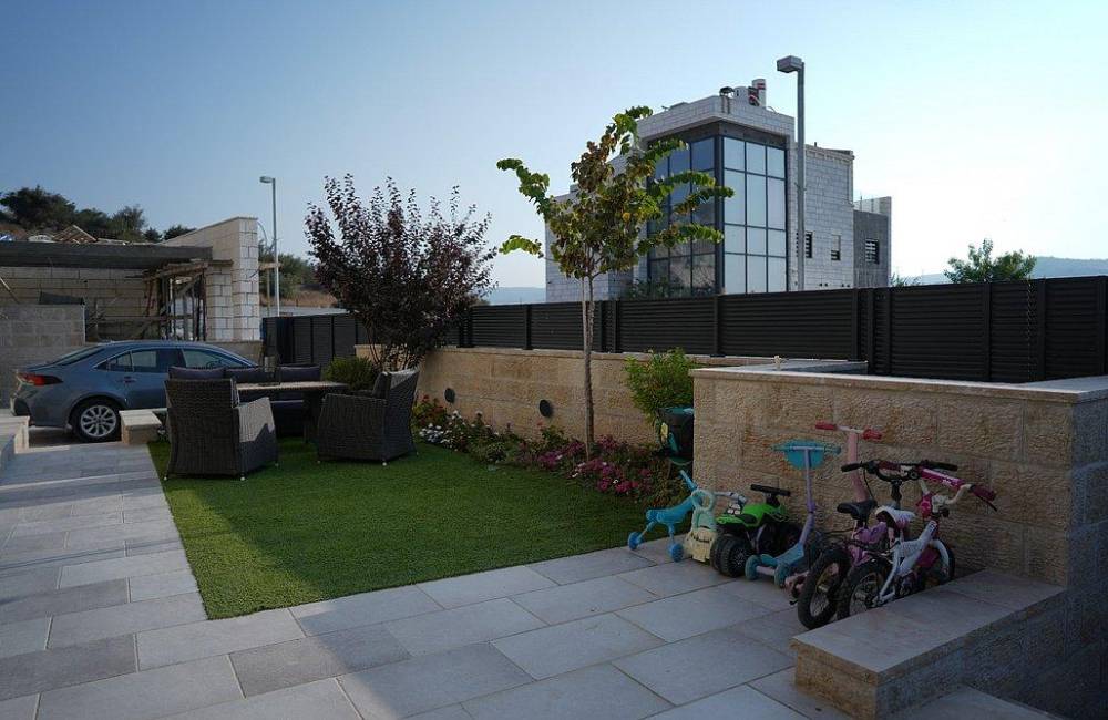 144716 החצר והנוף, וילה בוטיק ברמה למהדרין, וילה  בבית שמש וילות - Vila 4 U