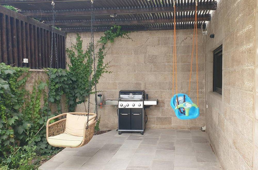 145031 החצר והנוף, וילה בוטיק ברמה למהדרין, וילה  בבית שמש וילות - Vila 4 U