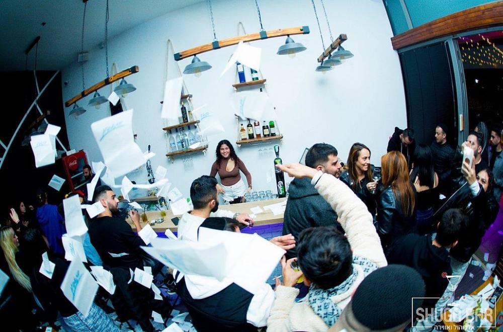 גלריה כללית שוגה בר מבלים בשוגה בר כללי, שוגה בר - Shuga Bar, וילה  ברחובות וילות - Vila 4 U