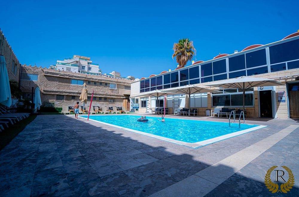 146182 מתחם הבריכה, ריץ בוטיק הוטל, וילה  באילת וילות - Vila 4 U