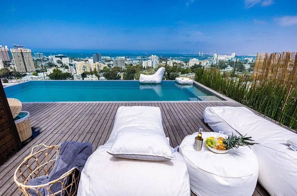 146254 מתחם הבריכה, Serene - סירין, וילה  בחיפה וילות - Vila 4 U