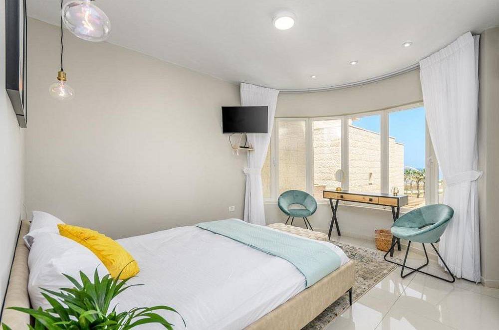 146381 גלרית פנים, וילה נוף ים נתניה, וילה  בנתניה וילות - Vila 4 U