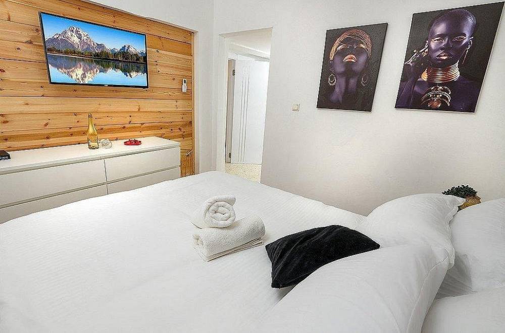 146513 גלריית פנים, מתחם אירוח גייקוב גלרי, וילה  בזרעית וילות - Vila 4 U