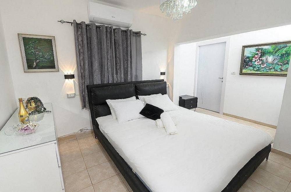 146518 גלריית פנים, מתחם אירוח גייקוב גלרי, וילה  בזרעית וילות - Vila 4 U