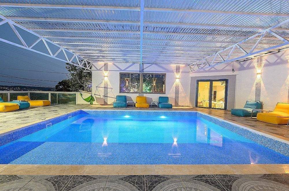 146553 מתחם הבריכה בערב, מתחם אירוח גייקוב גלרי, וילה  בזרעית וילות - Vila 4 U