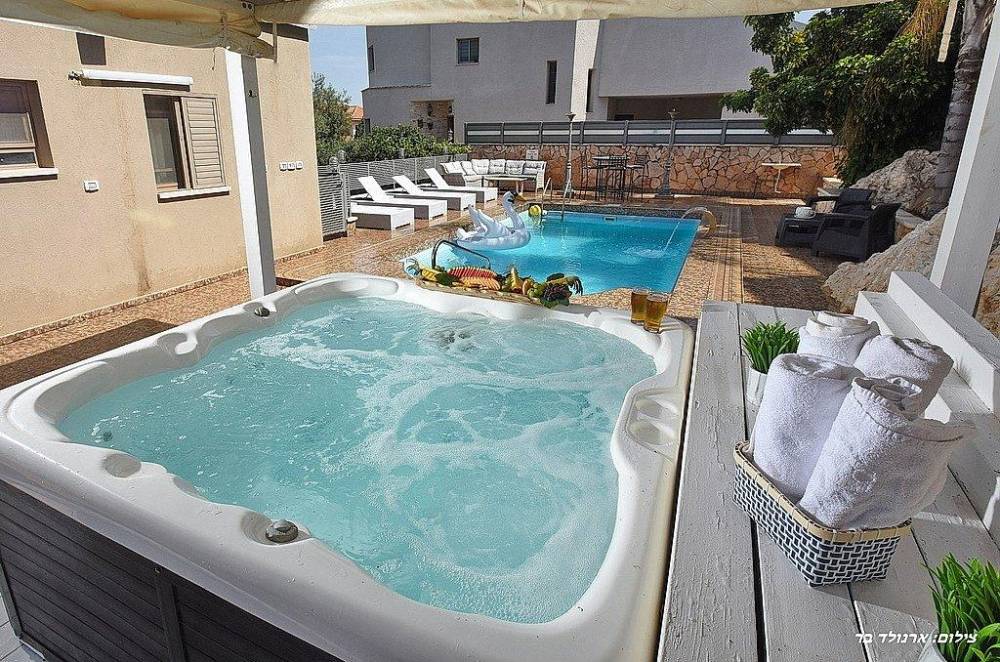 147082 גלריה כללית, וילה גלילא, וילה  בנוף כנרת וילות - Vila 4 U