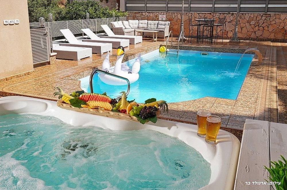 147142 המתחם החיצוני, וילה גלילא, וילה  בנוף כנרת וילות - Vila 4 U