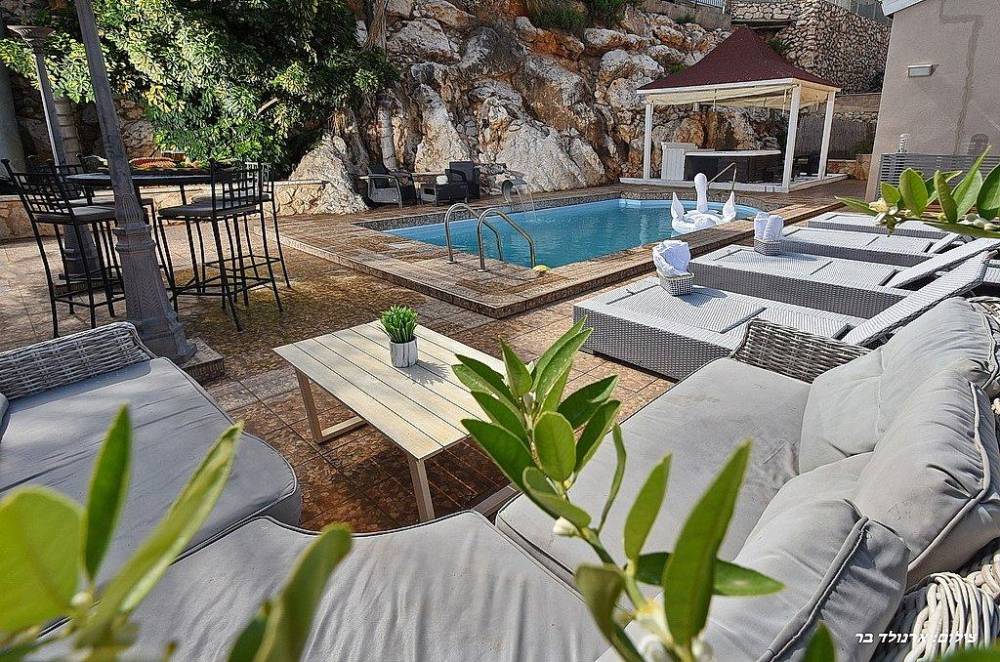 147144 המתחם החיצוני, וילה גלילא, וילה  בנוף כנרת וילות - Vila 4 U